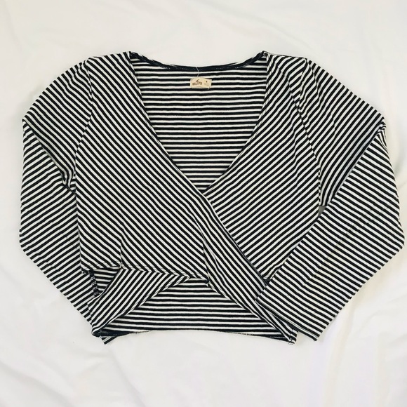 Hollister cropped top - Picture 2 of 4